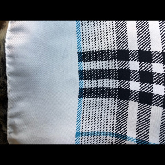 Authentic  Burberry Twill Silk Square Scarf - Picture 10 of 12